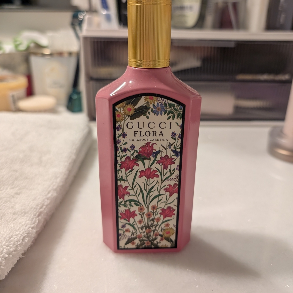 Gucci Flora Pink Bottle with Floral Design